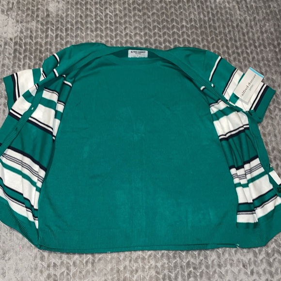 NWT Alfred Dunner Short Sleeve Sweater.  Large Petite. - Picture 13 of 14